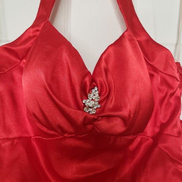 Scarlet Prom Dress - Picture 8 of 12